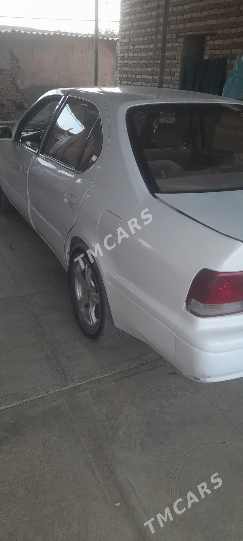 Toyota Vista 1994 - 33 000 TMT - Ёлётен - img 2