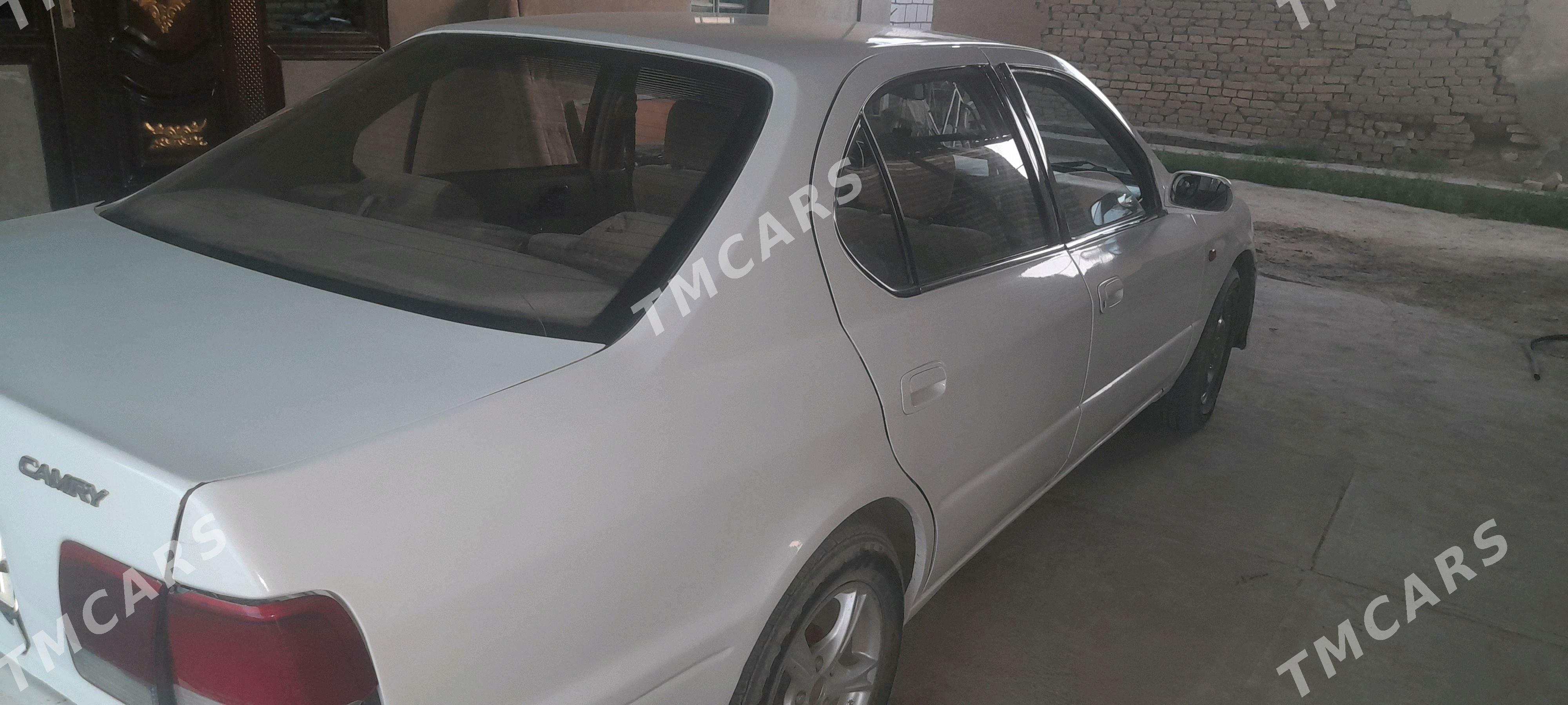 Toyota Vista 1994 - 33 000 TMT - Ёлётен - img 4