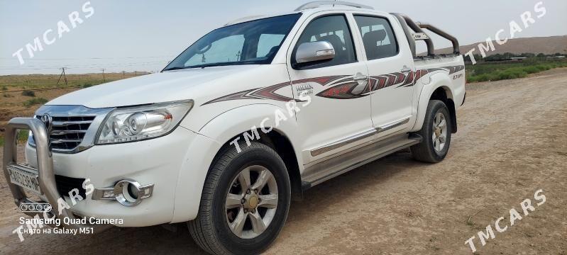 Toyota Hilux 2014 - 400 000 TMT - Tagtabazar - img 3