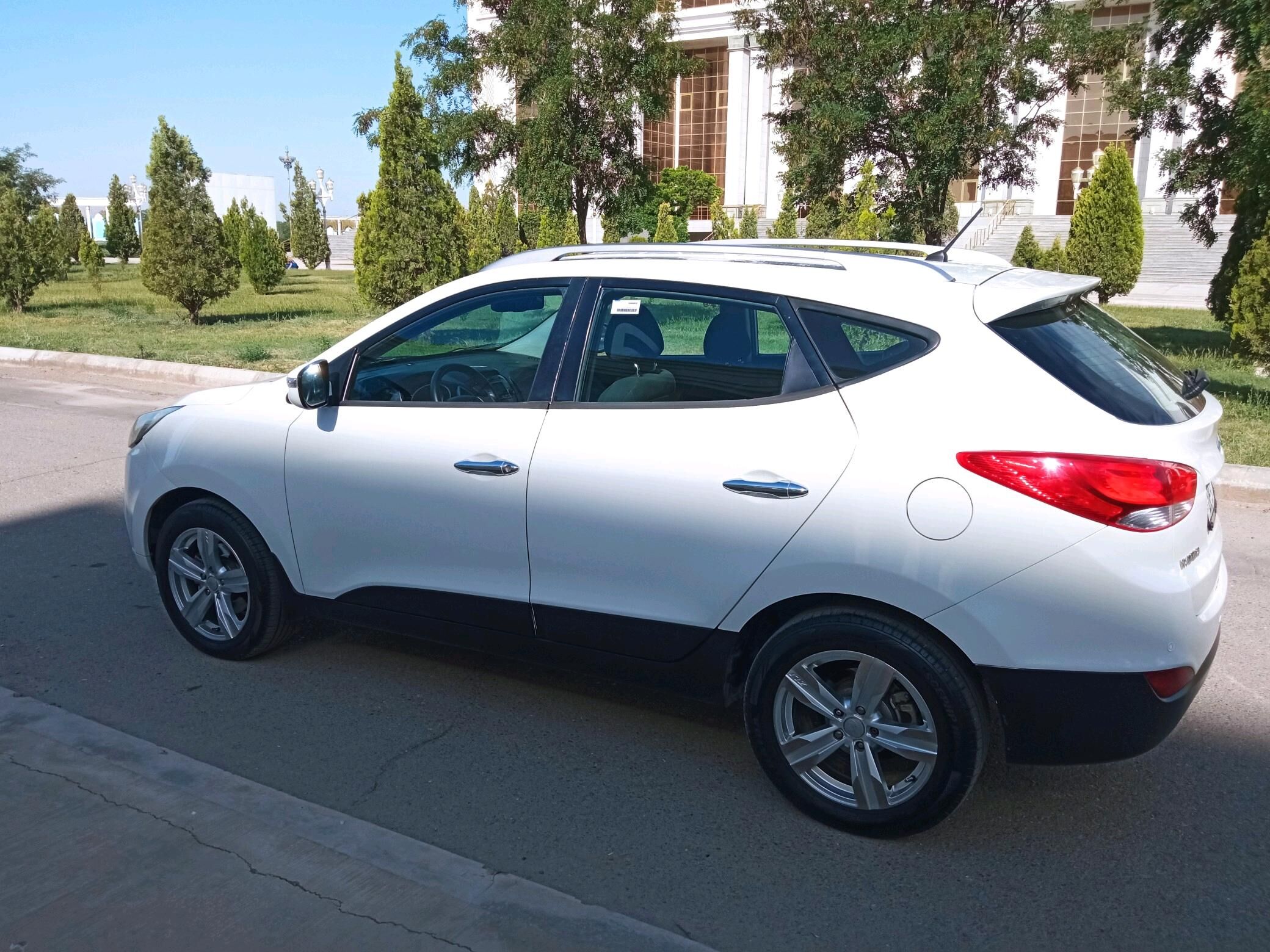 Hyundai Tucson 2011 - 168 000 TMT - Дашогуз - img 4