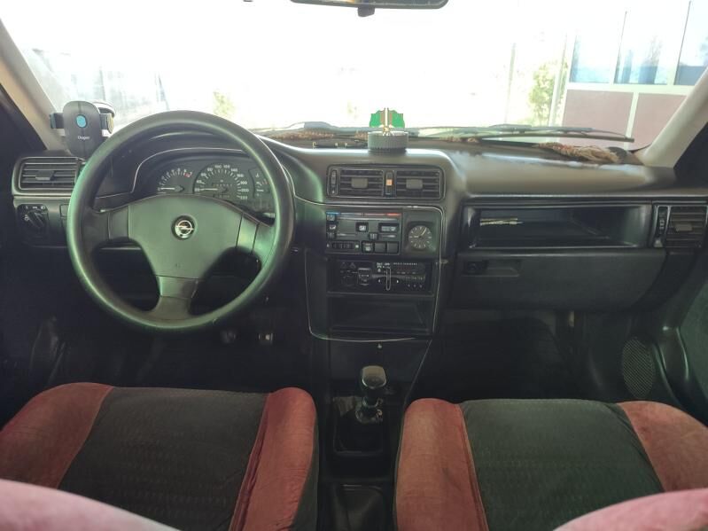 Opel Vectra 1993 - 42 000 TMT - Шабатский этрап - img 5