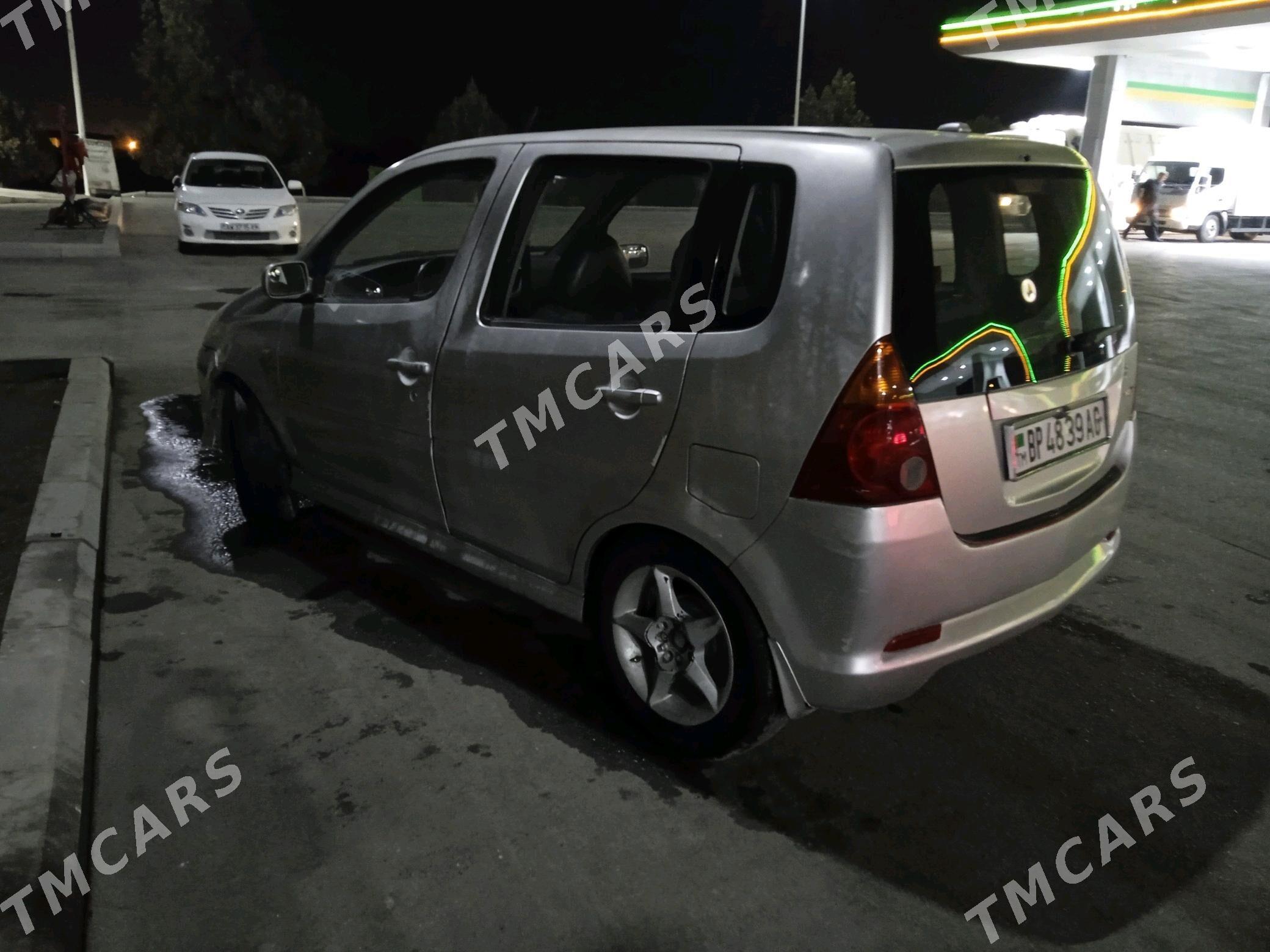 Daihatsu Terios 2003 - 35 000 TMT - Улица Ататурка - img 3