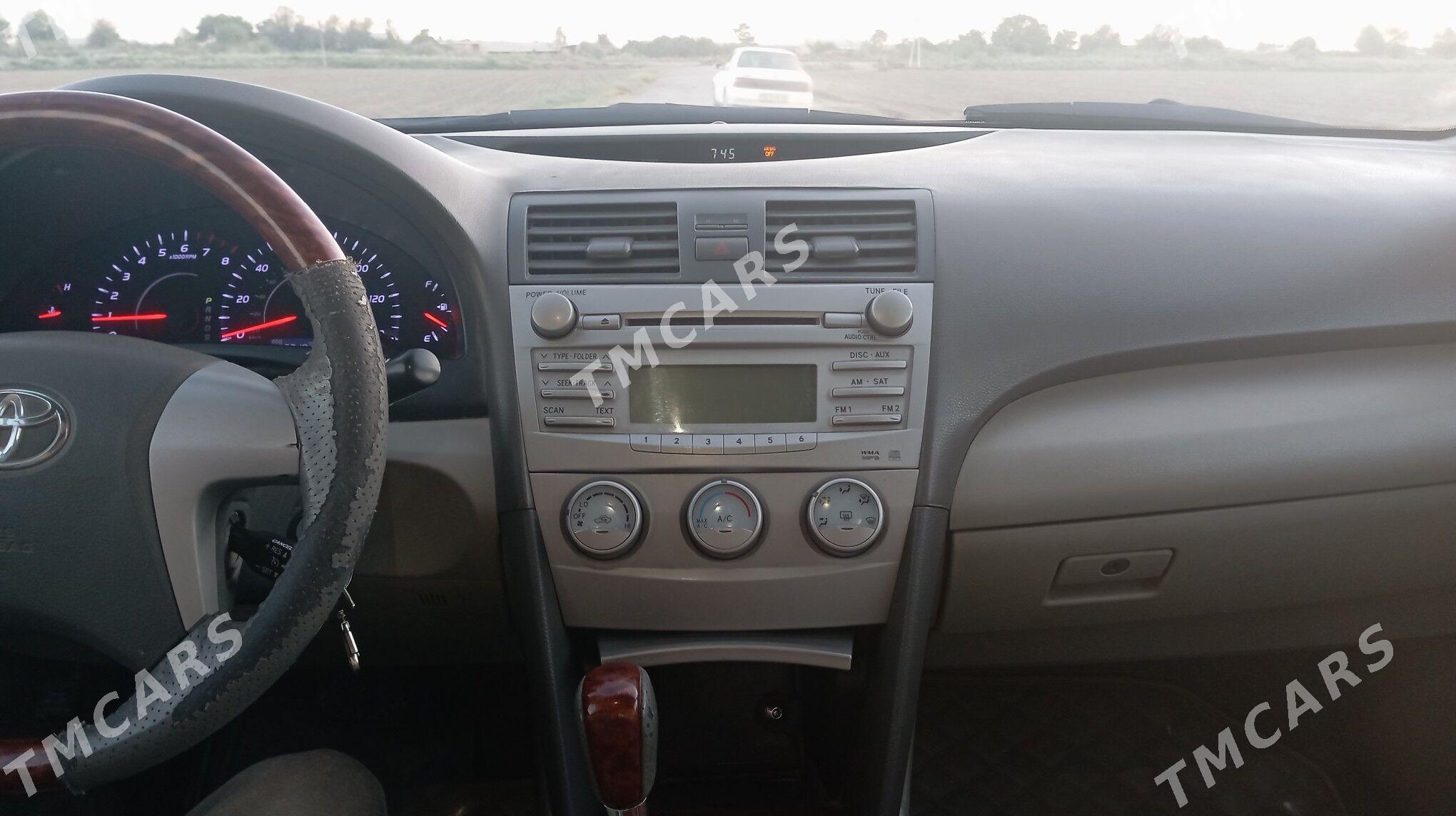 Toyota Camry 2010 - 150 000 TMT - Саят - img 6