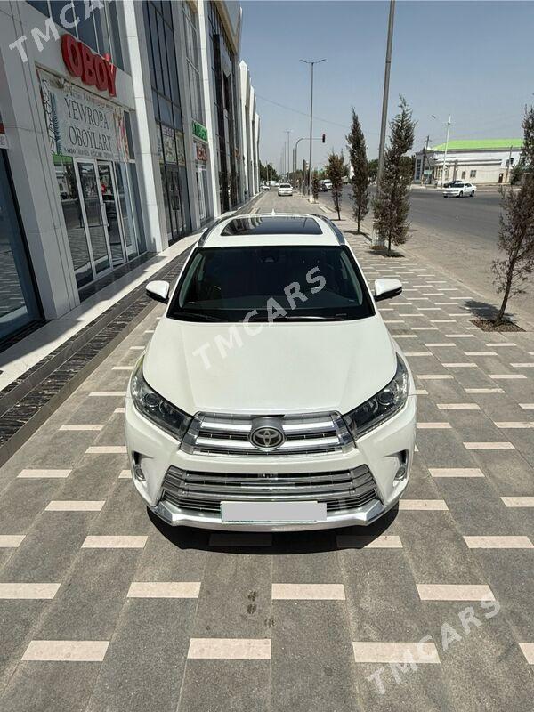 Toyota Highlander 2018 - 500 000 TMT - Мары - img 4