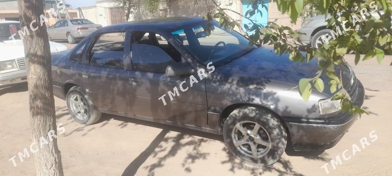 Opel Vectra 1990 - 30 000 TMT - Гурбансолтан Едже - img 2