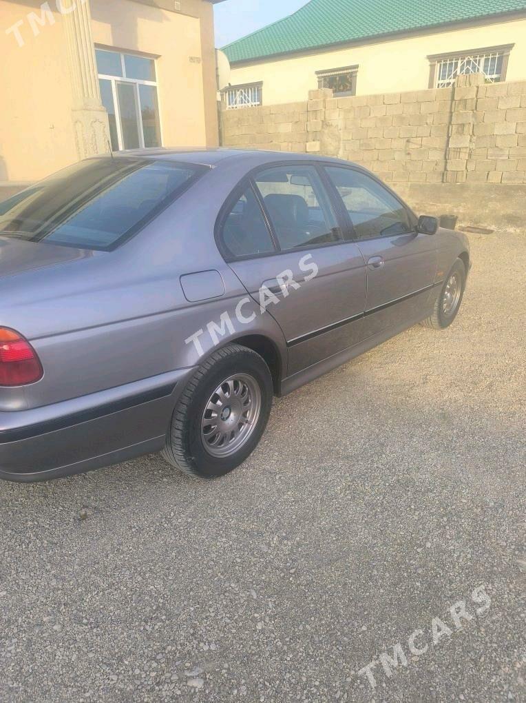 BMW 528 1998 - 100 000 TMT - Балканабат - img 3