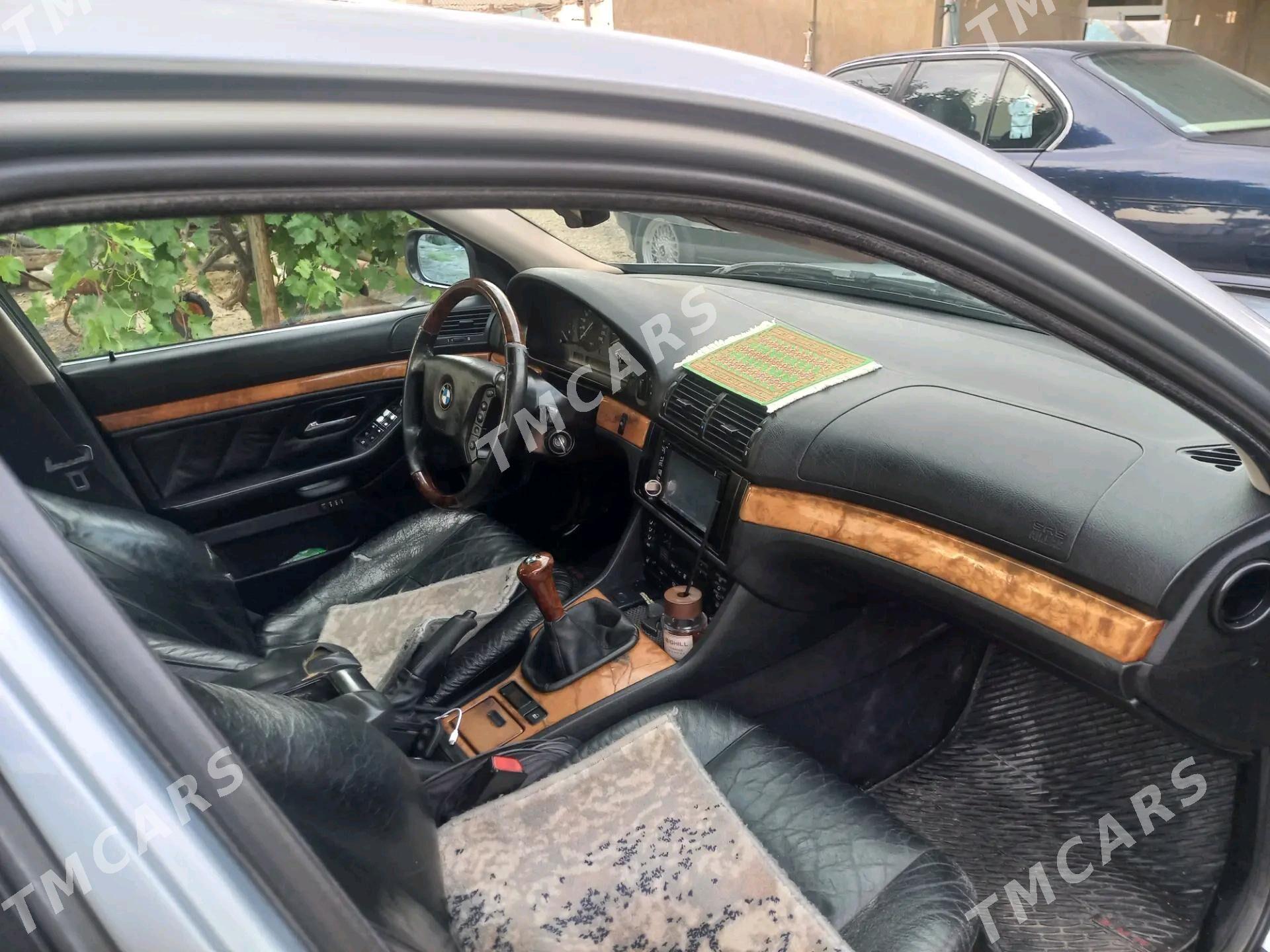 BMW E39 1997 - 90 000 TMT - Джебел - img 5