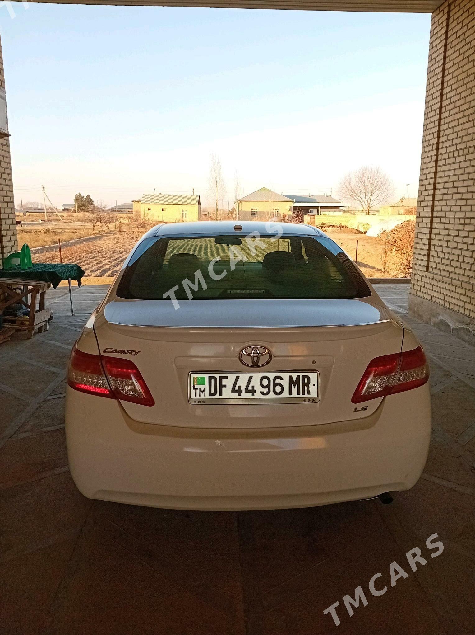 Toyota Camry 2011 - 185 000 TMT - Мары - img 3