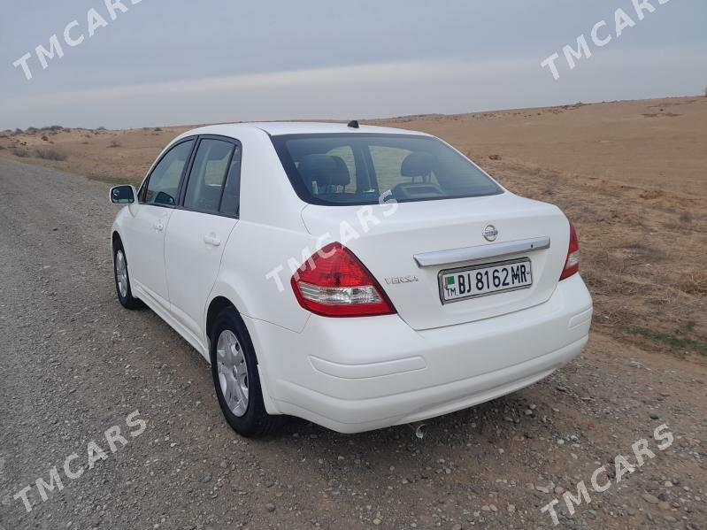 Nissan Versa 2010 - 110 000 TMT - Тагтабазар - img 2