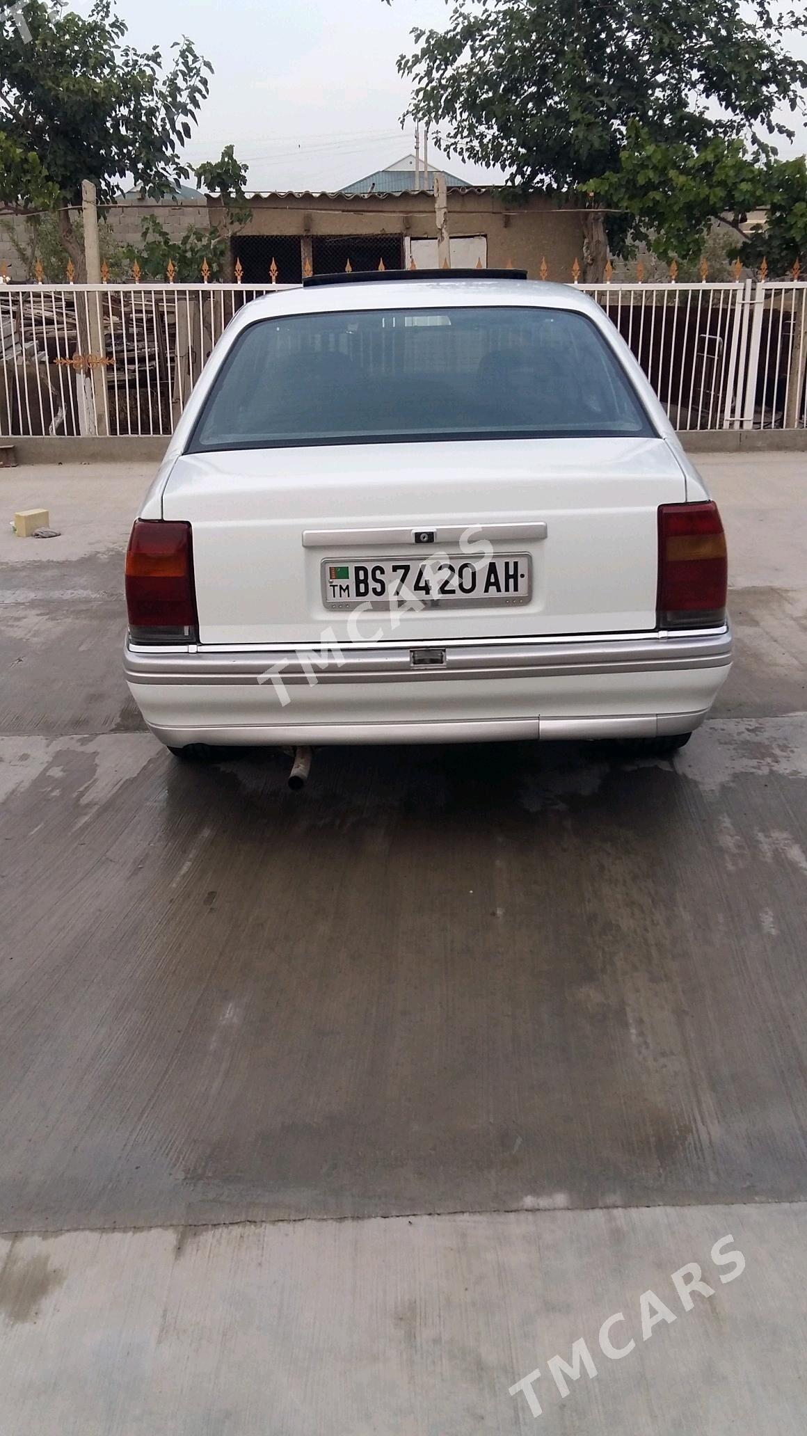 Opel Omega 1992 - 30 000 TMT - Бахарден - img 3