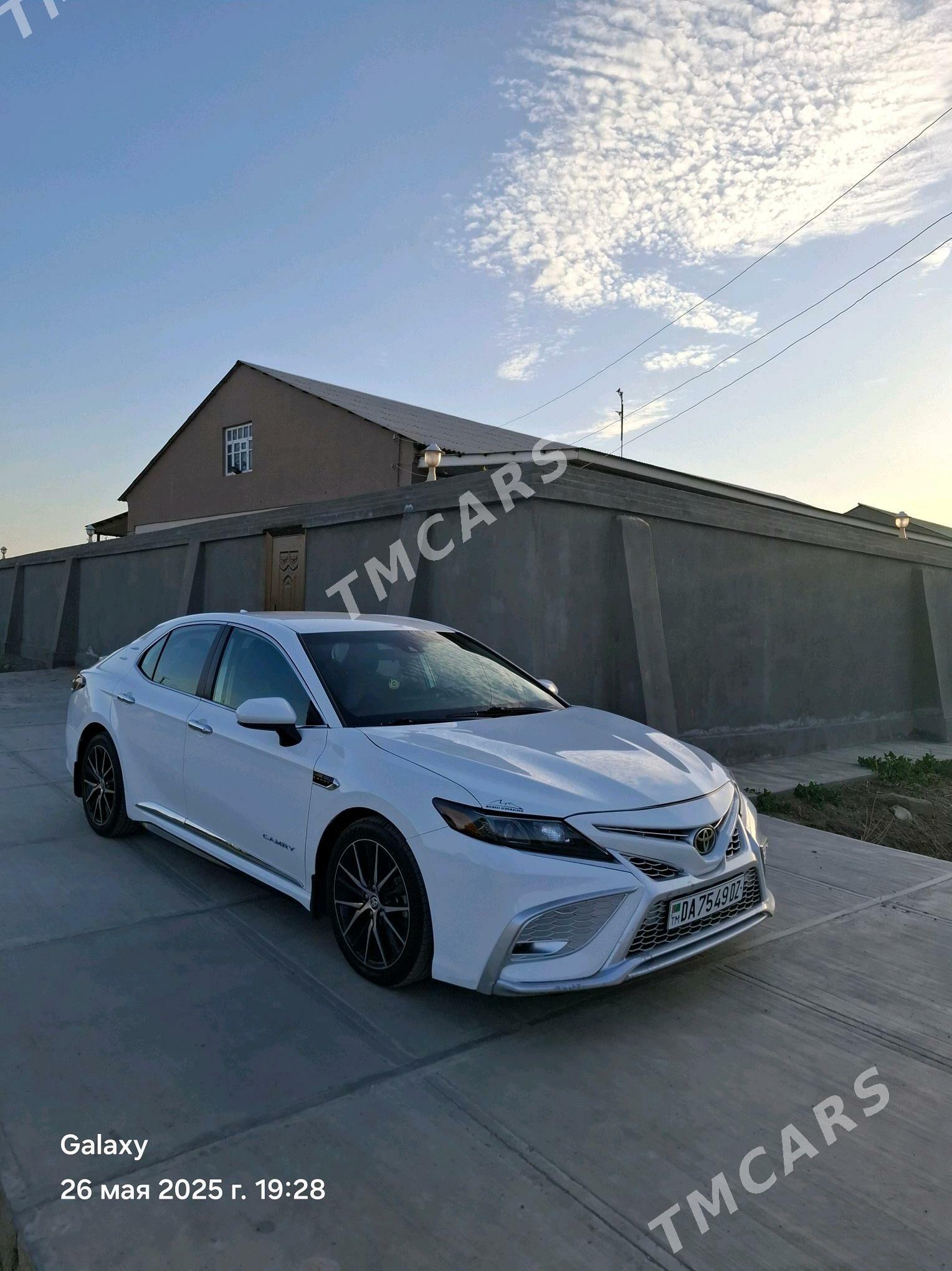Toyota Camry 2021 - 310 000 TMT - Дашогуз - img 2