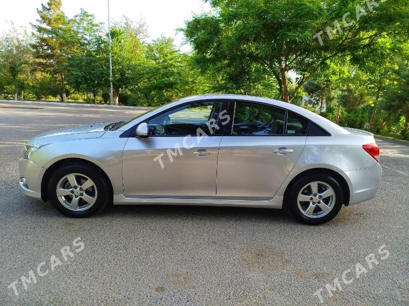 Chevrolet Cruze 2012 - 135 000 TMT - 30 мкр - img 4