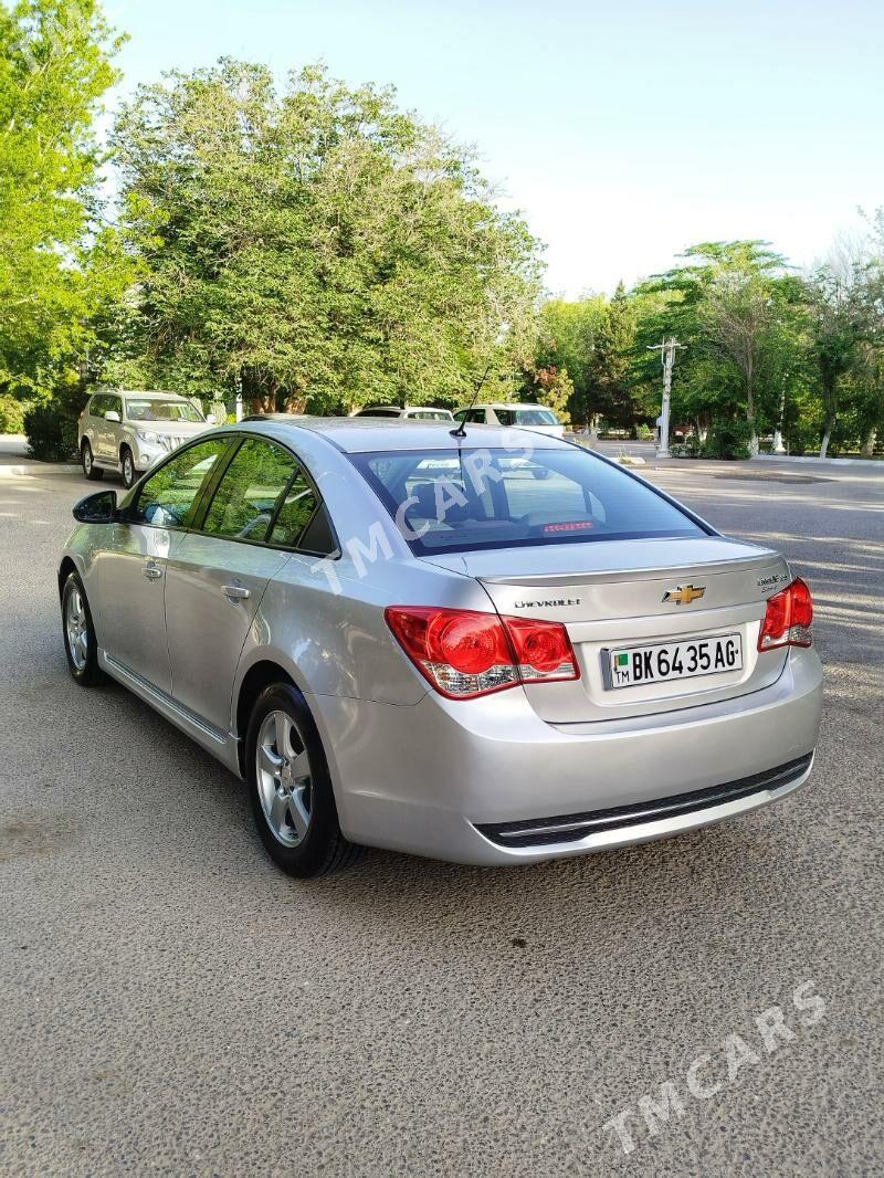 Chevrolet Cruze 2012 - 135 000 TMT - 30 мкр - img 2