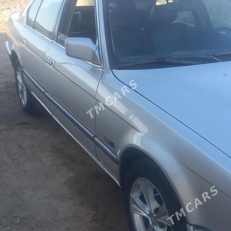 BMW 740 1993 - 35 000 TMT - Baýramaly - img 3