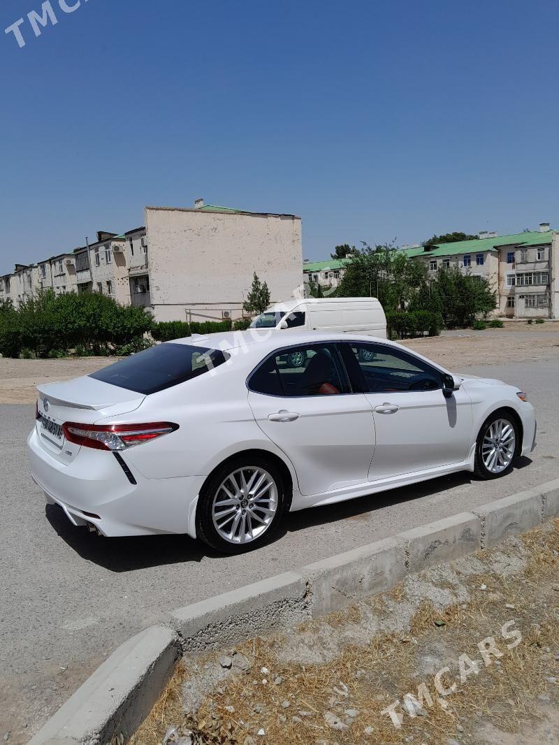 Toyota Camry 2018 - 280 000 TMT - 9 мкр - img 5