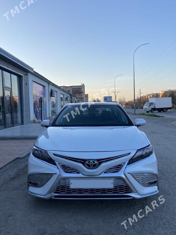 Toyota Camry 2021 - 340 000 TMT - Мары - img 5