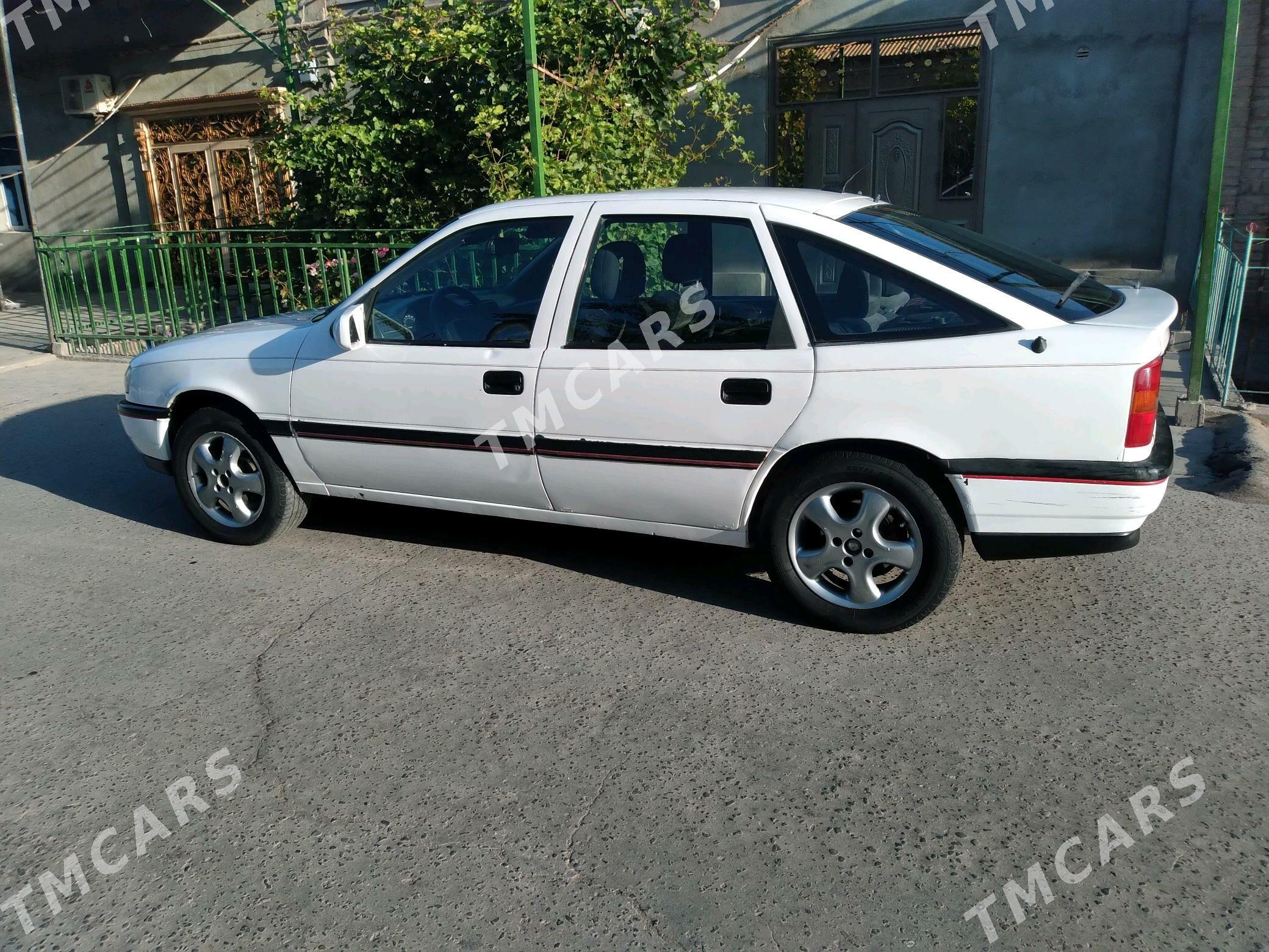 Opel Vectra 1990 - 35 000 TMT - Дашогуз - img 3