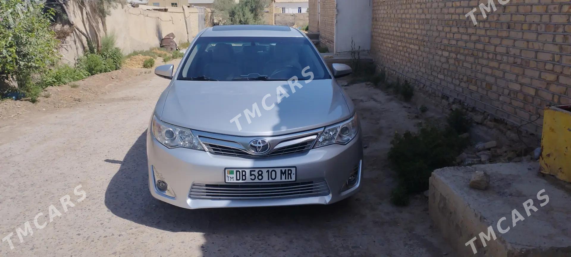 Toyota Camry 2012 - 210 000 TMT - Мары - img 4
