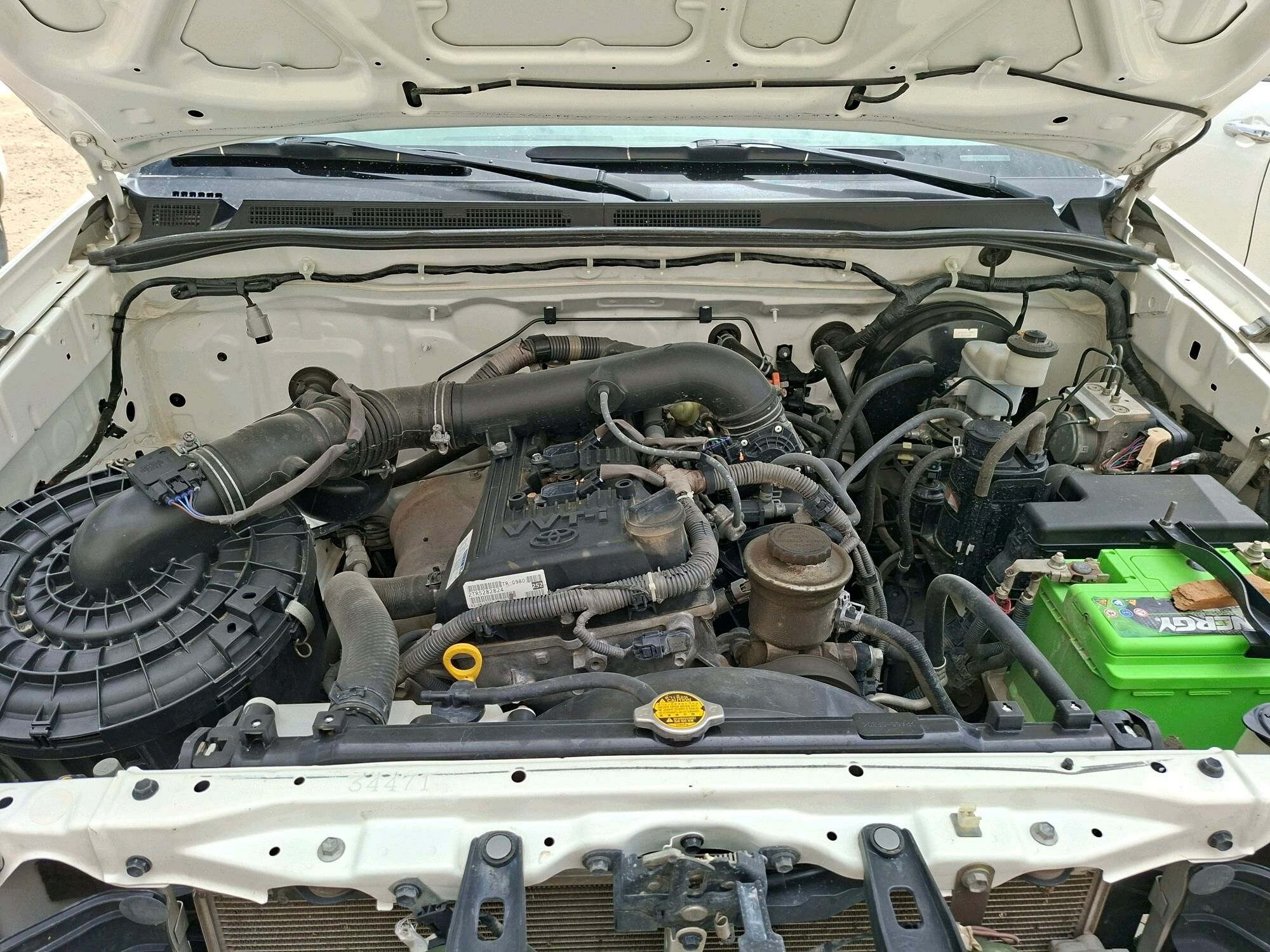 Toyota Hilux 2014 - 390 000 TMT - Балканабат - img 6