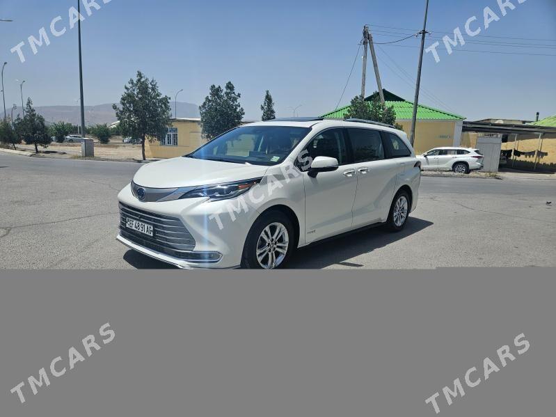 Toyota Sienna 2021 - 740 000 TMT - Бузмеин - img 8
