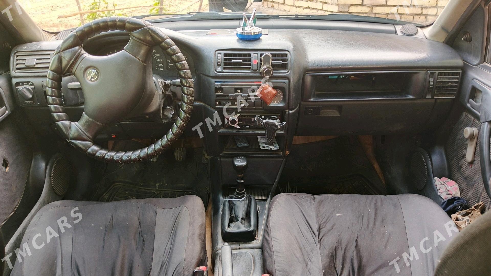 Opel Vectra 1991 - 25 000 TMT - Кёнеургенч - img 2