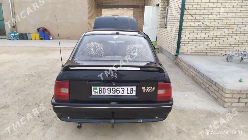 Opel Vectra 1992 - 25 000 TMT - Darganata - img 10