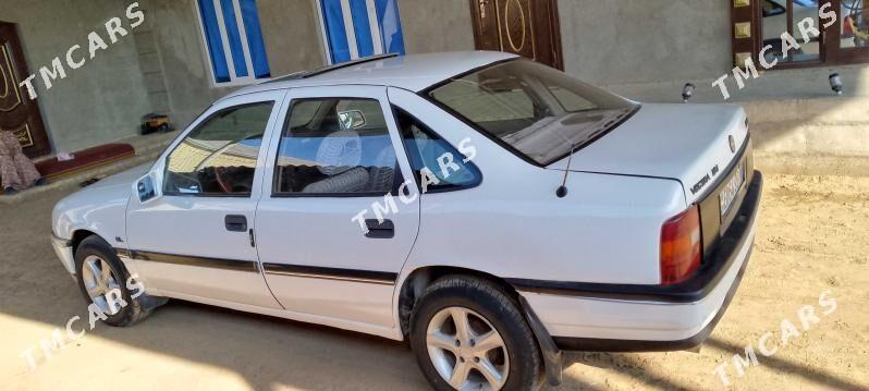 Opel Vectra 1992 - 35 000 TMT - Mary - img 3