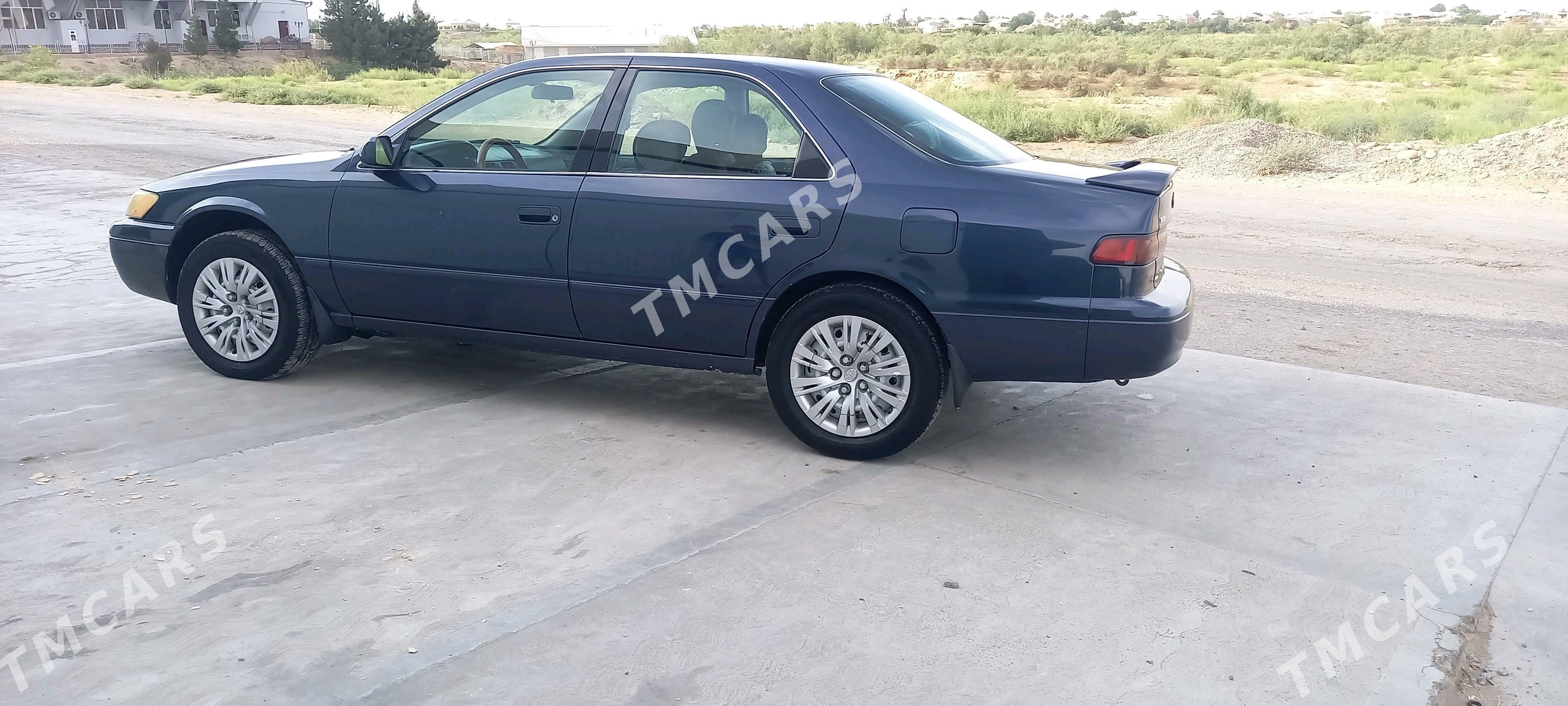 Toyota Camry 1998 - 105 000 TMT - Ёлётен - img 5
