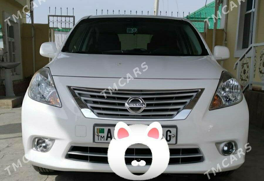 Nissan Versa 2013 - 115 000 TMT - Büzmeýin - img 2