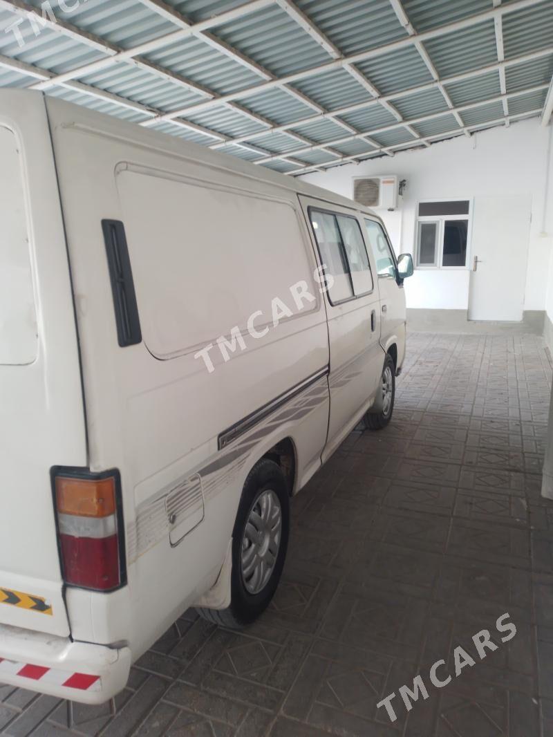 Nissan Urvan 1999 - 65 000 TMT - Балканабат - img 5
