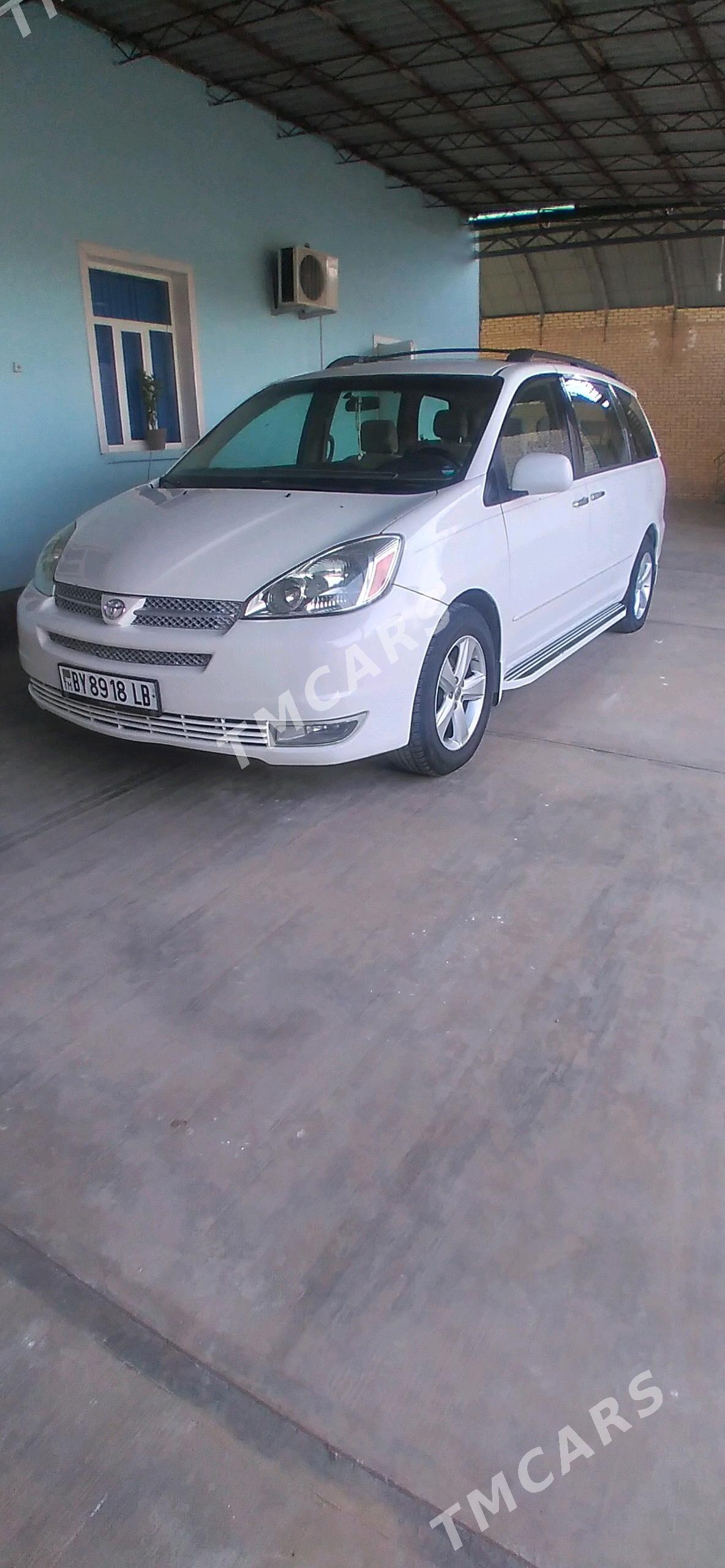 Toyota Sienna 2004 - 215 000 TMT - Халач - img 5