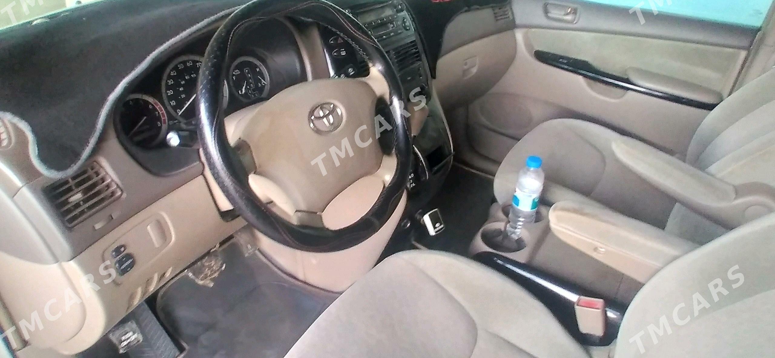 Toyota Sienna 2004 - 215 000 TMT - Халач - img 6