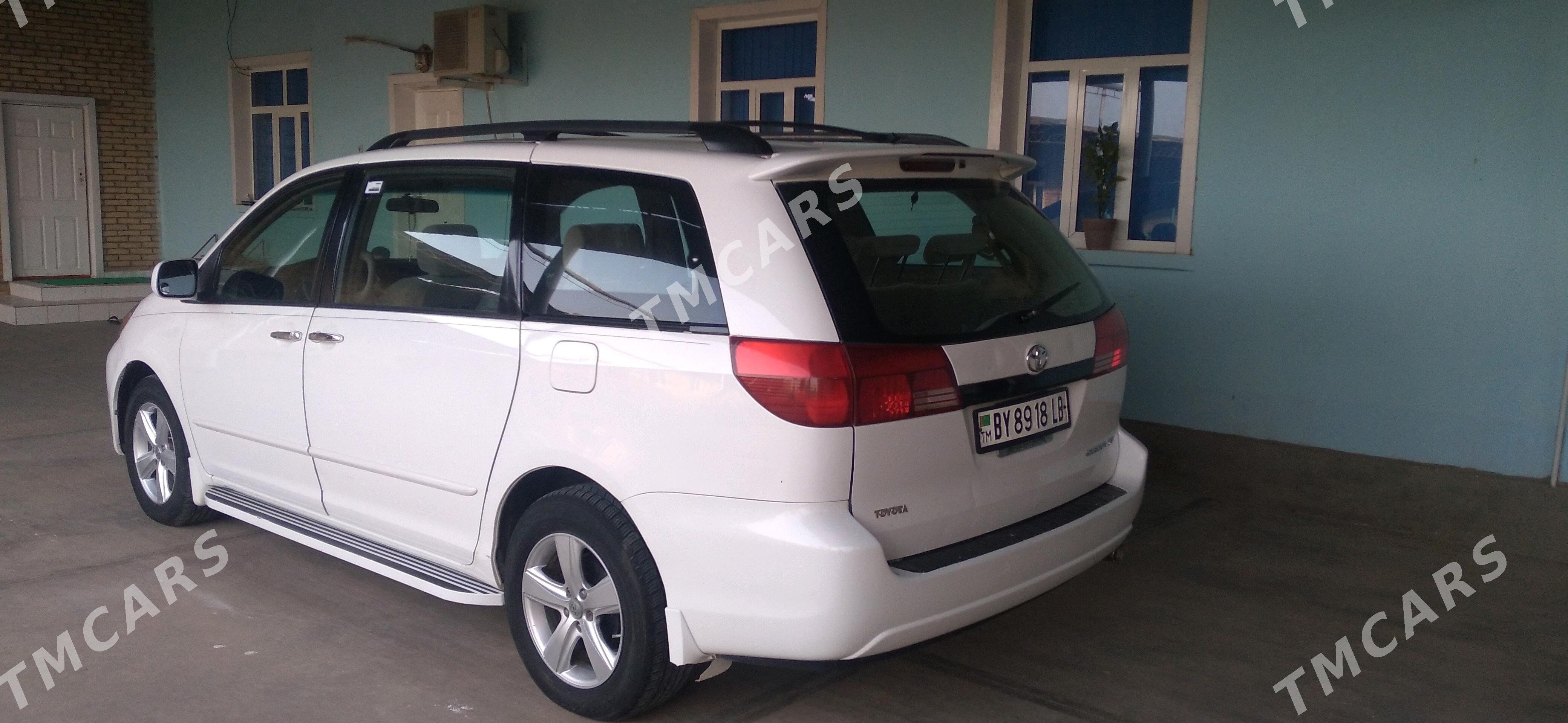 Toyota Sienna 2004 - 215 000 TMT - Халач - img 7