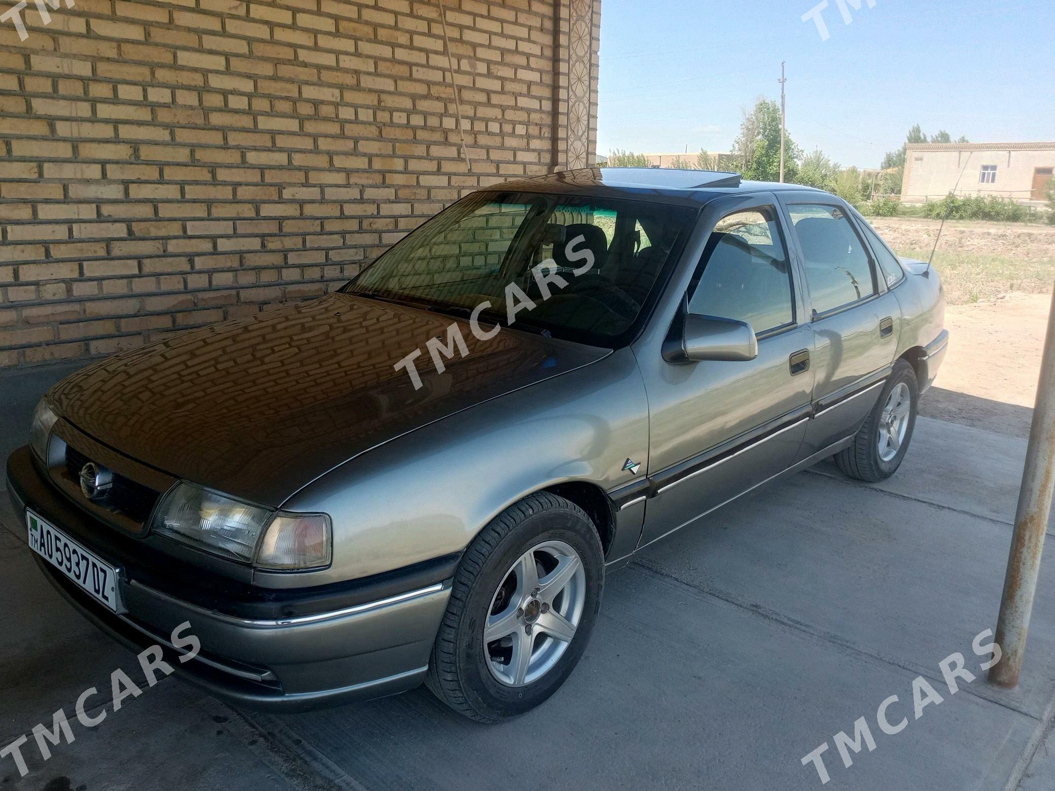 Opel Vectra 1992 - 32 000 TMT - Губадаг - img 2