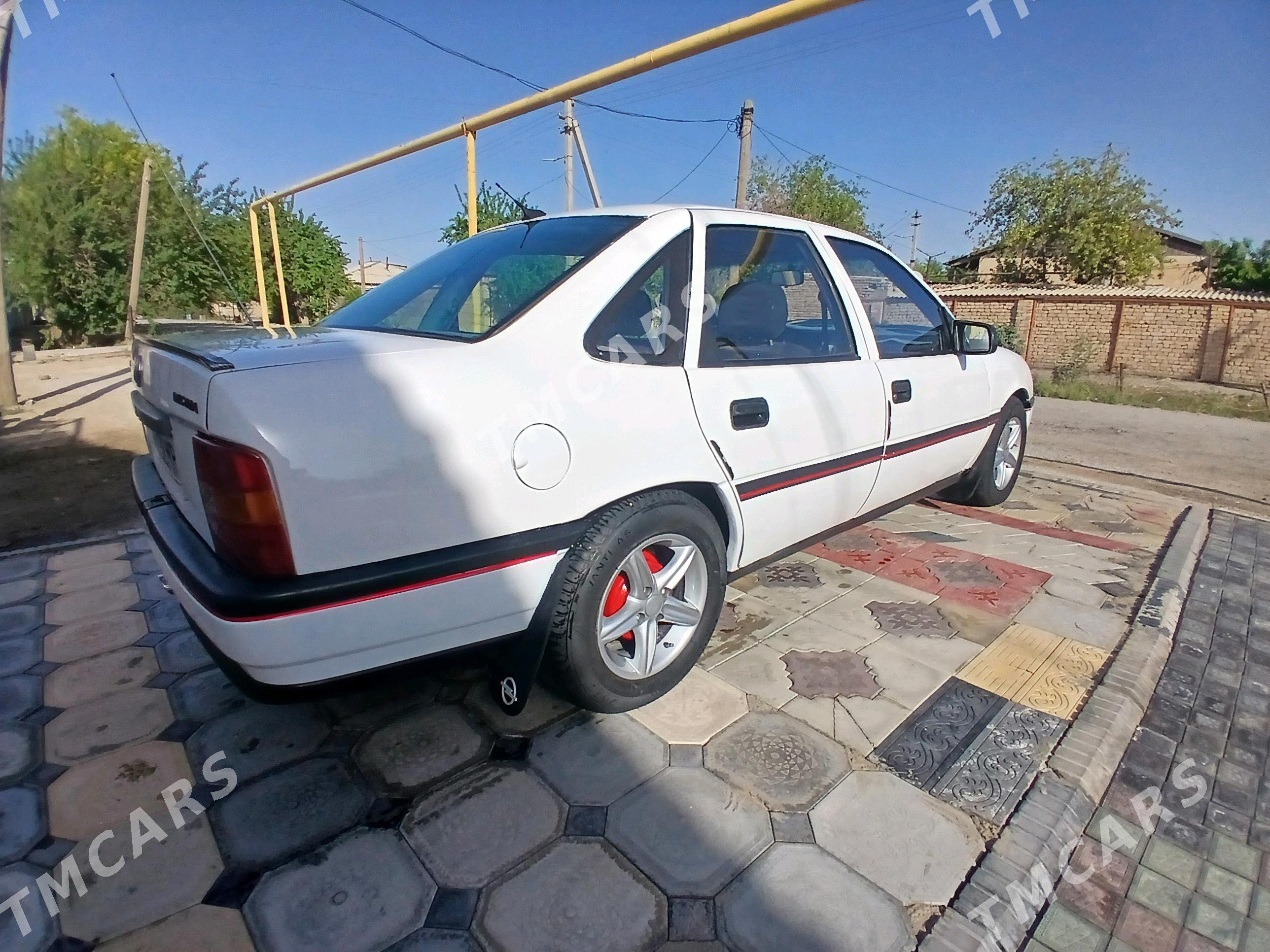 Opel Vectra 1992 - 35 000 TMT - Мары - img 3