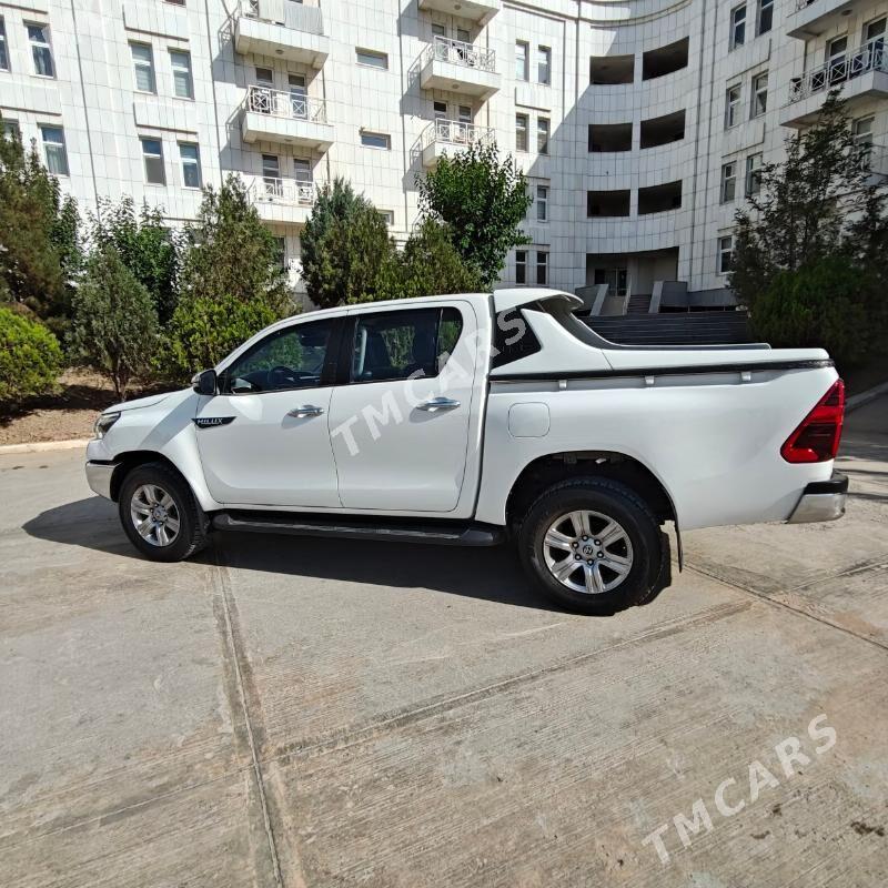 Toyota Hilux 2021 - 520 000 TMT - Ашхабад - img 7