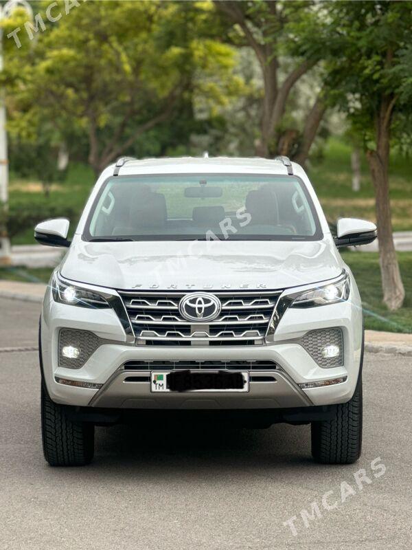 Toyota Fortuner 2024 - 635 000 TMT - Ашхабад - img 2