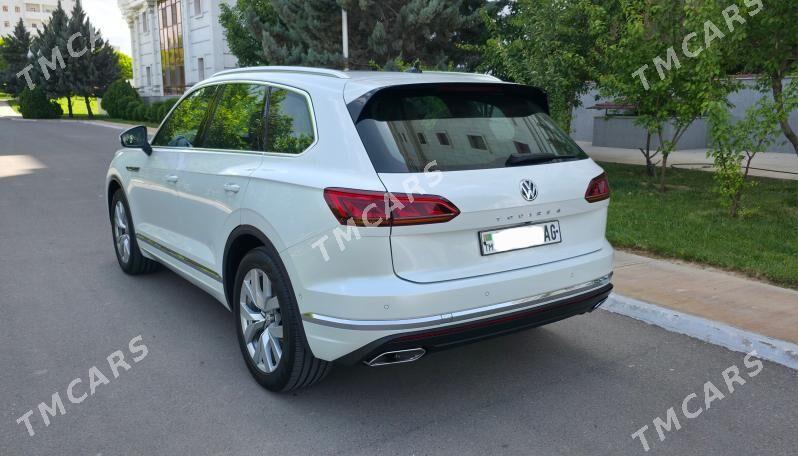 Volkswagen Touareg 2018 - 1 170 000 TMT - Aşgabat - img 4
