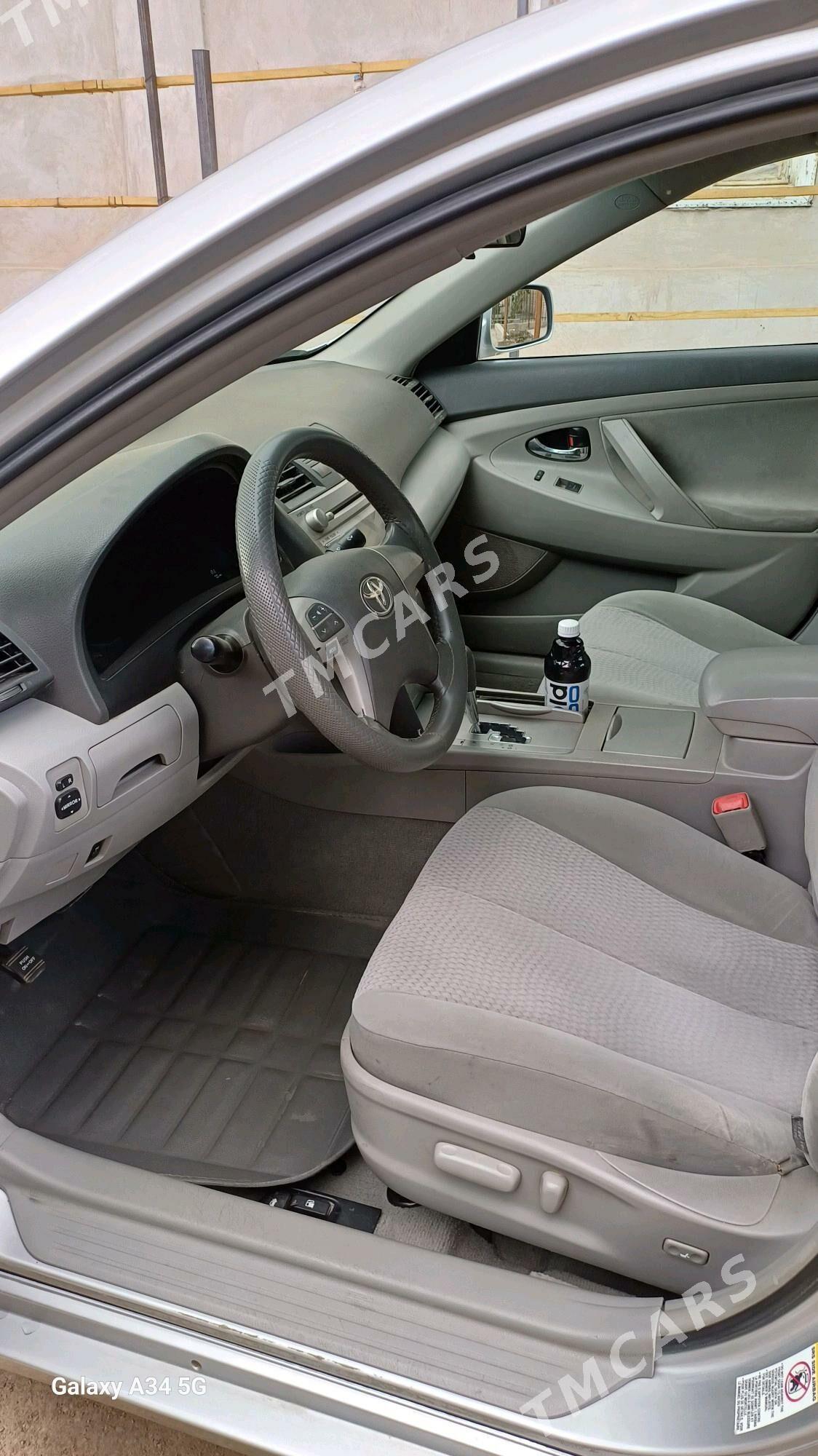 Toyota Camry 2010 - 220 000 TMT - Губадаг - img 5