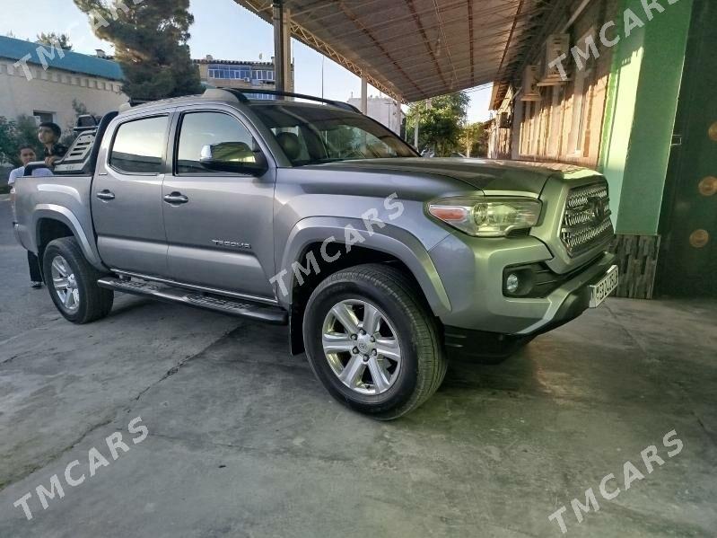 Toyota Tacoma 2018 - 440 000 TMT - Туркменабат - img 3