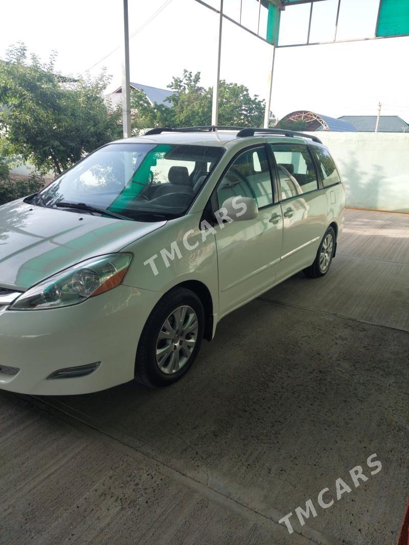 Toyota Sienna 2008 - 205 000 TMT - Gypjak - img 4