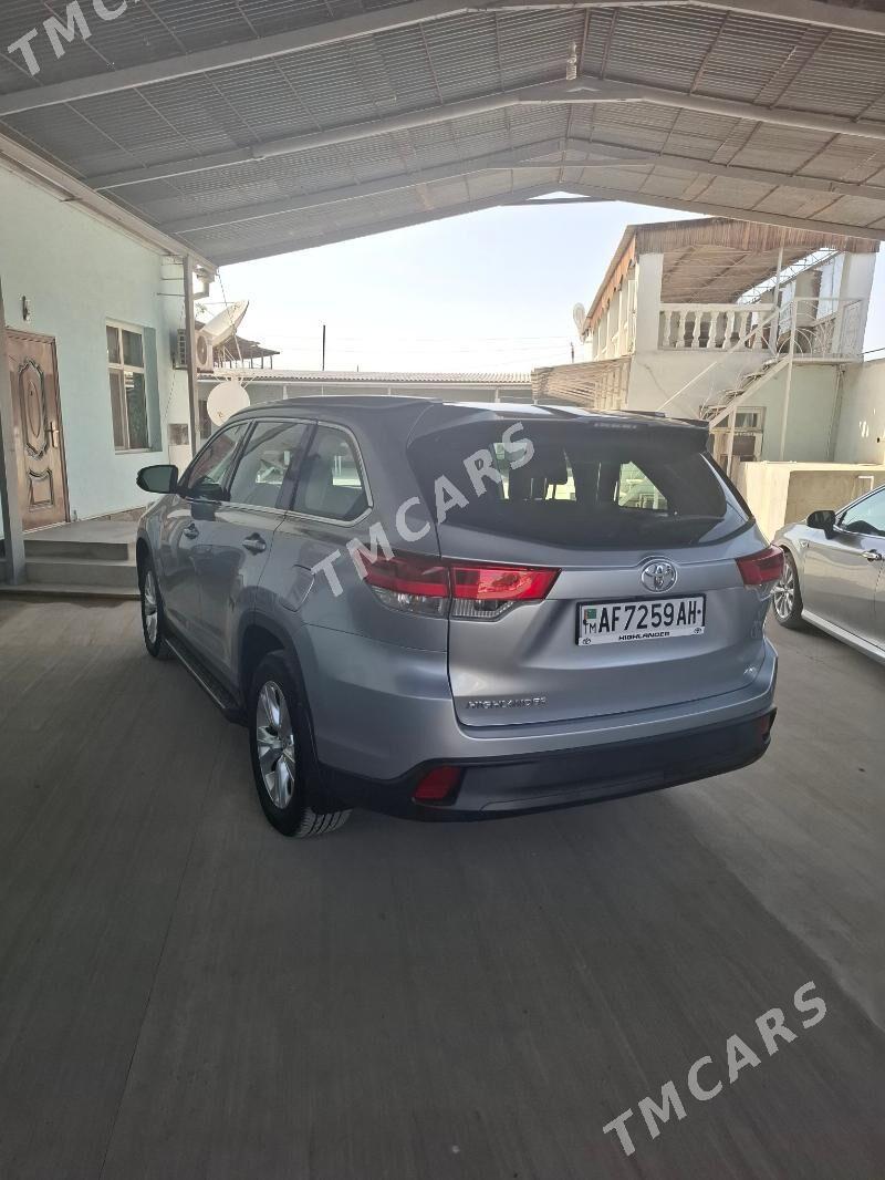 Toyota Highlander 2019 - 380 000 TMT - Теджен - img 5