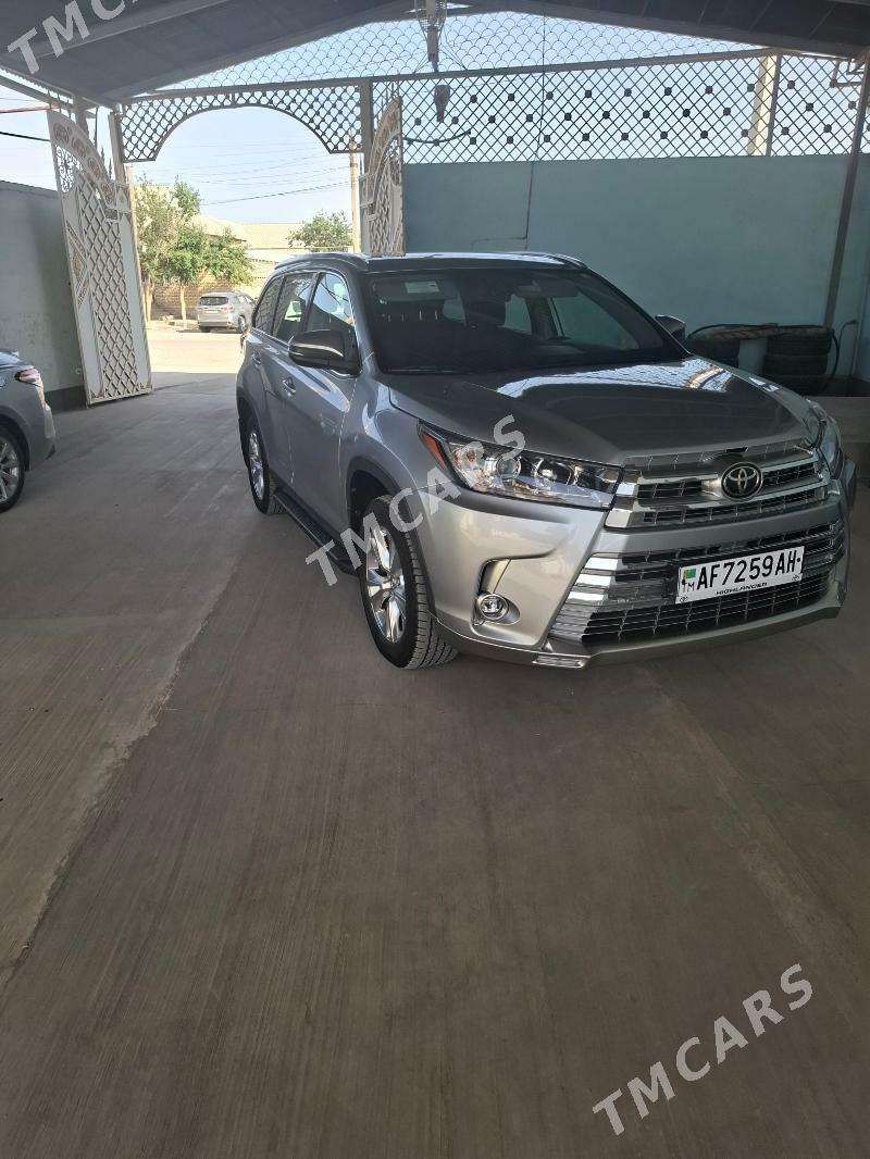 Toyota Highlander 2019 - 380 000 TMT - Теджен - img 4