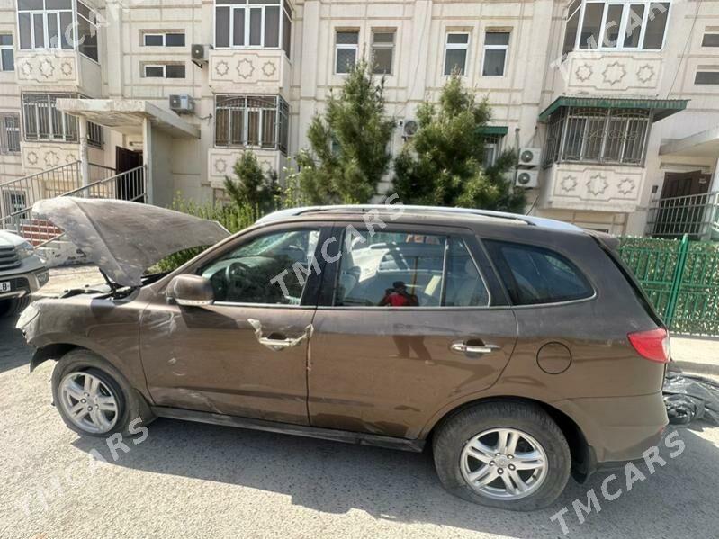 Hyundai Santa Fe 2010 - 75 000 TMT - Türkmenabat - img 4