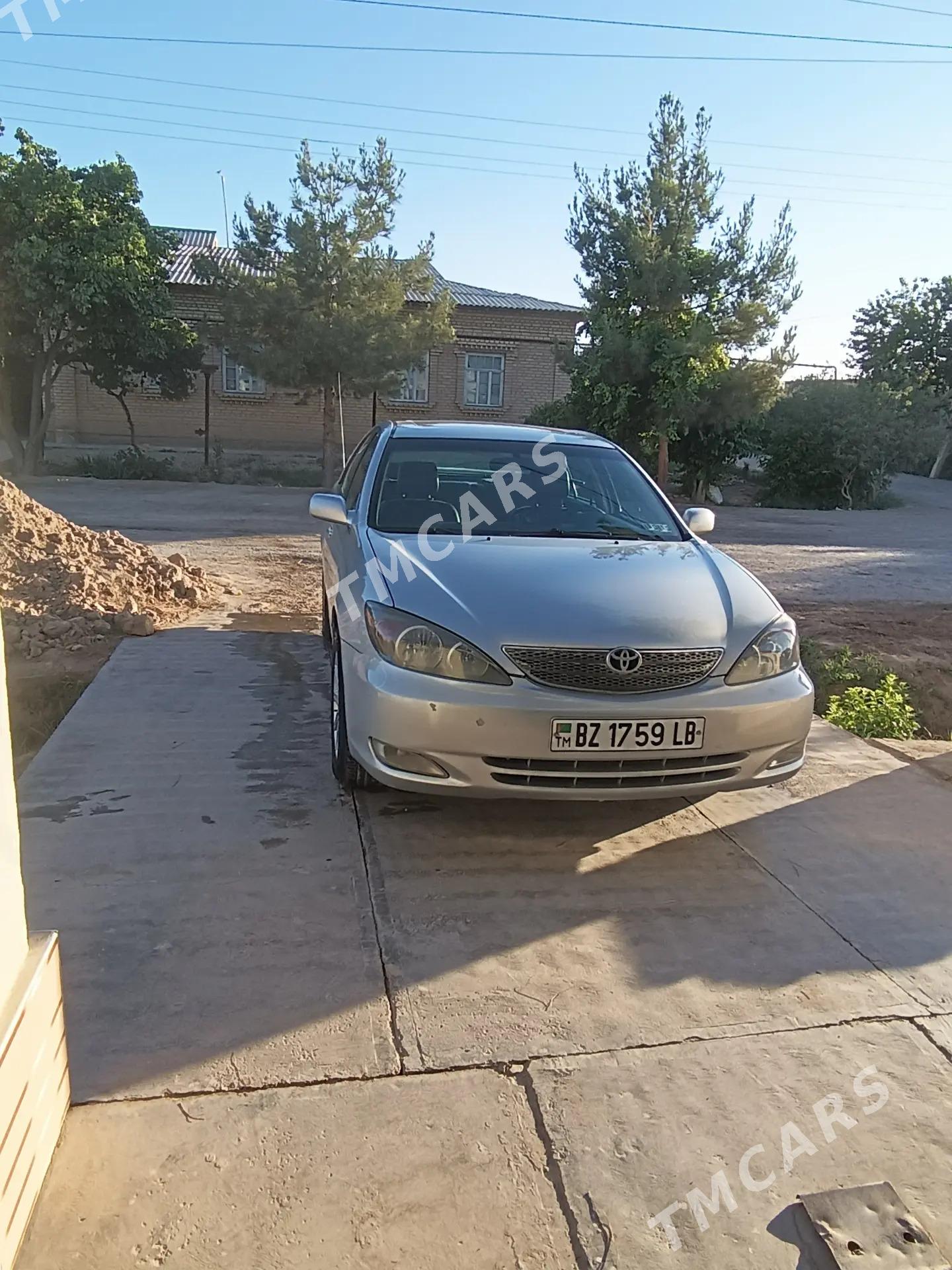 Toyota Camry 2003 - 220 000 TMT - Дянев - img 4