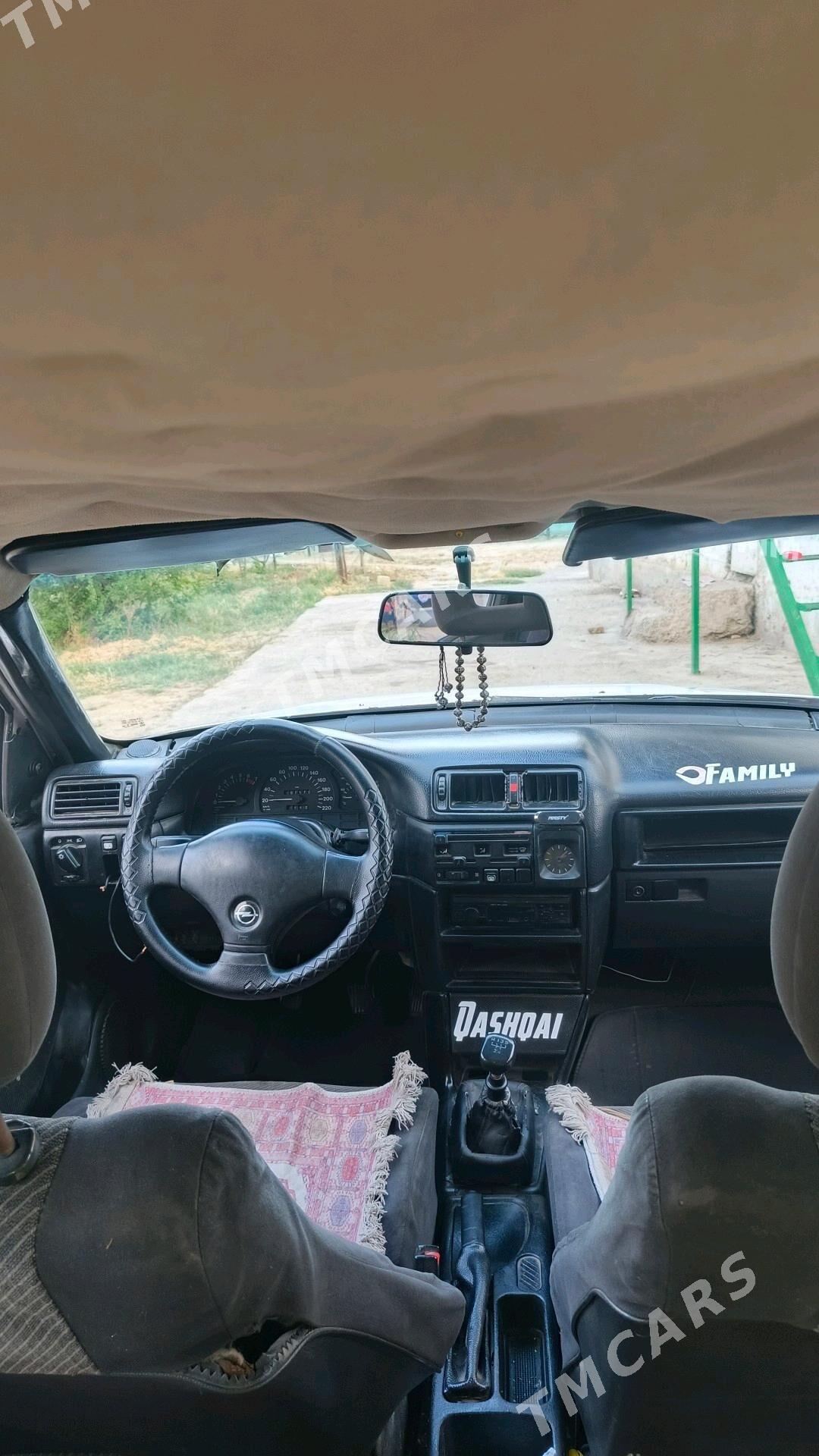 Opel Vectra 1991 - 20 000 TMT - Ýaşlyk - img 2