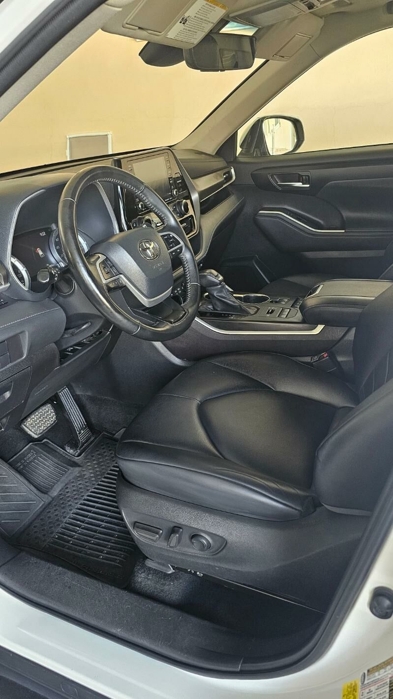 Toyota Highlander 2022 - 520 000 TMT - Мары - img 6