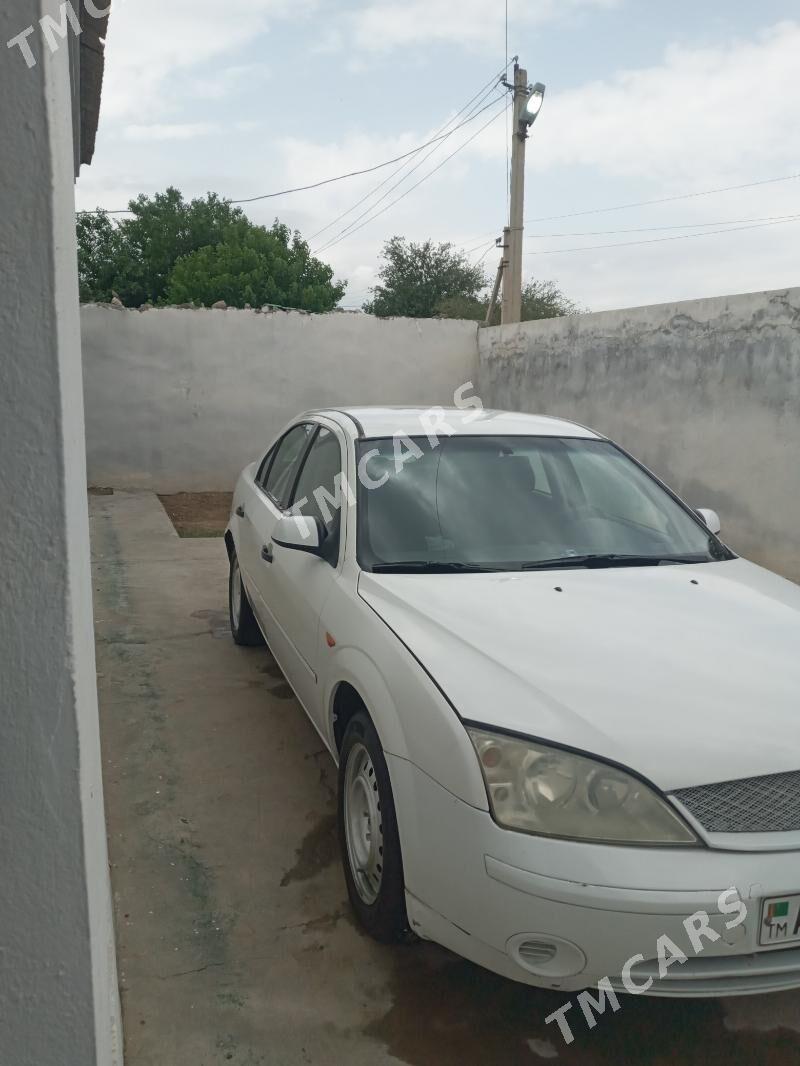 Ford Mondeo 2003 - 40 000 TMT - Кëши - img 4