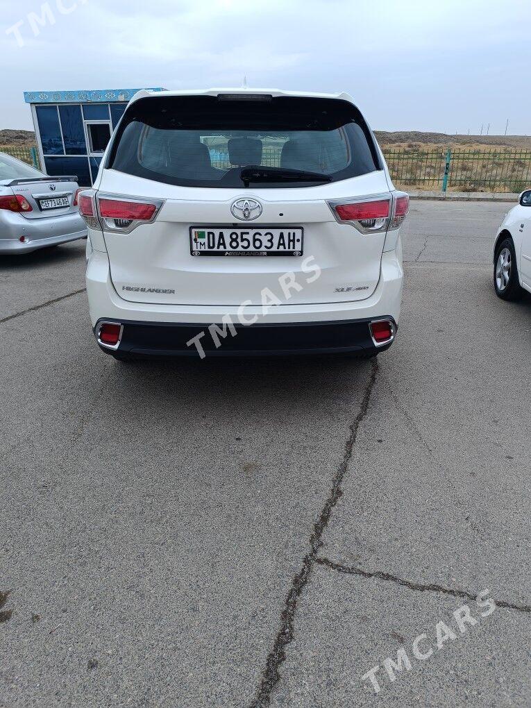 Toyota Highlander 2016 - 390 000 TMT - "Altyn Asyr" Gündogar bazary (Jygyllyk) - img 4