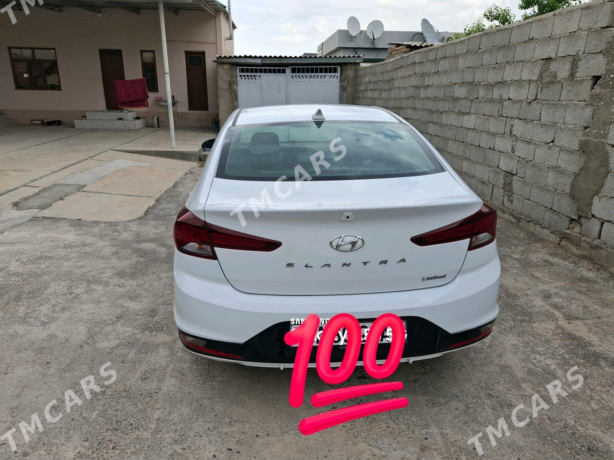 Hyundai Elantra 2019 - 230 000 TMT - Änew - img 3